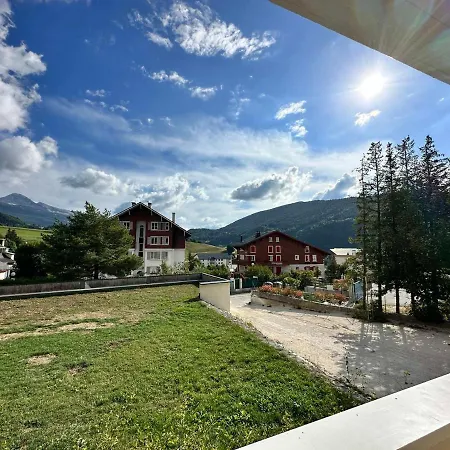 Rénové Avec Balcon Près Du Centre De - Fr-1-515-187 Villard-de-Lans